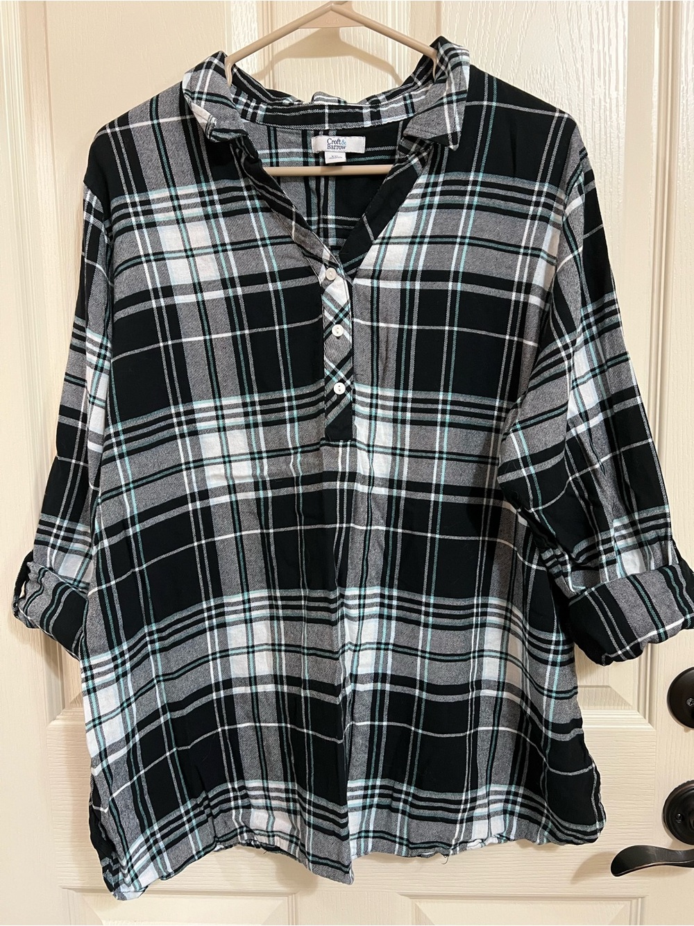 croft & barrow Black Gray White Plaid Roll-Sleeve Tunic